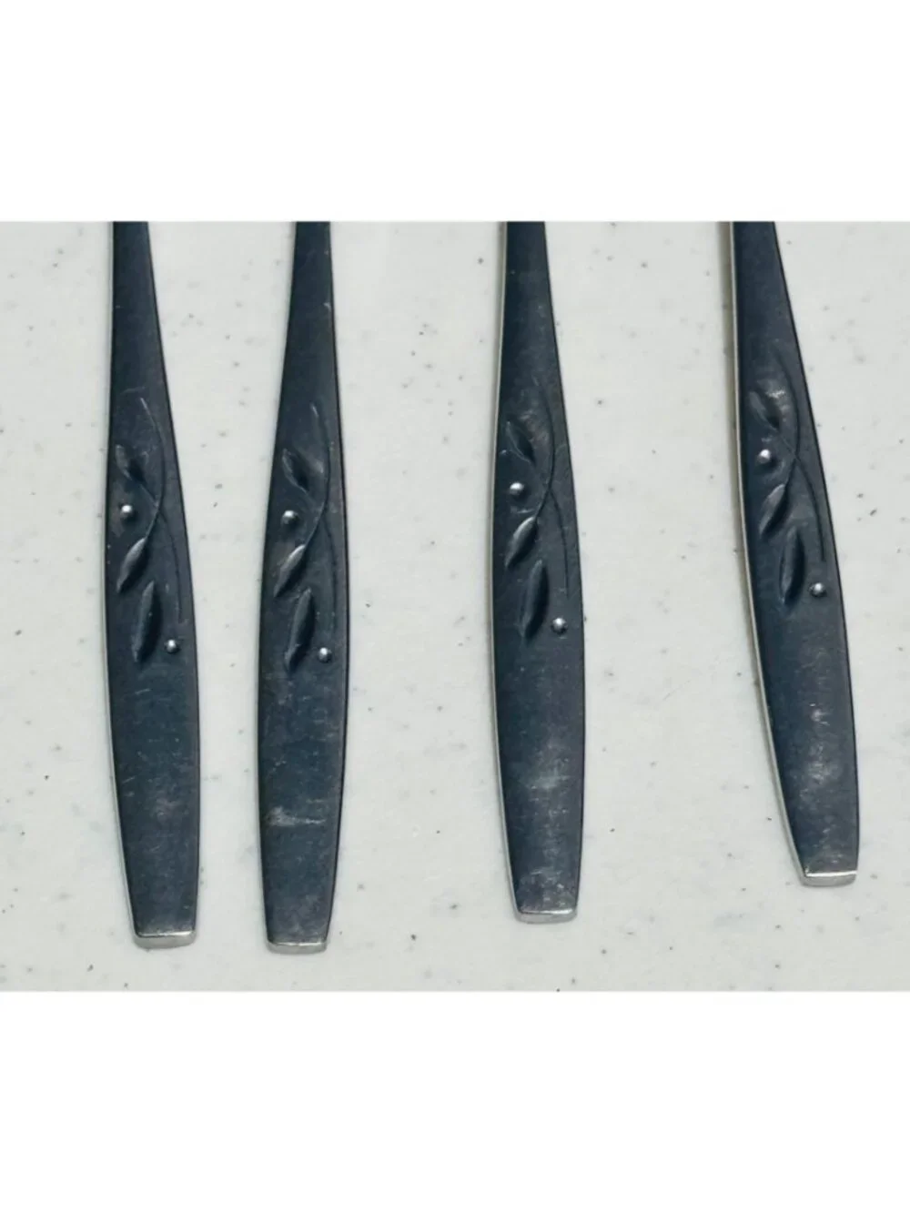 4 Oneida Heirloom Cube WILL O’ WISP Salad Forks Stainless Steel
